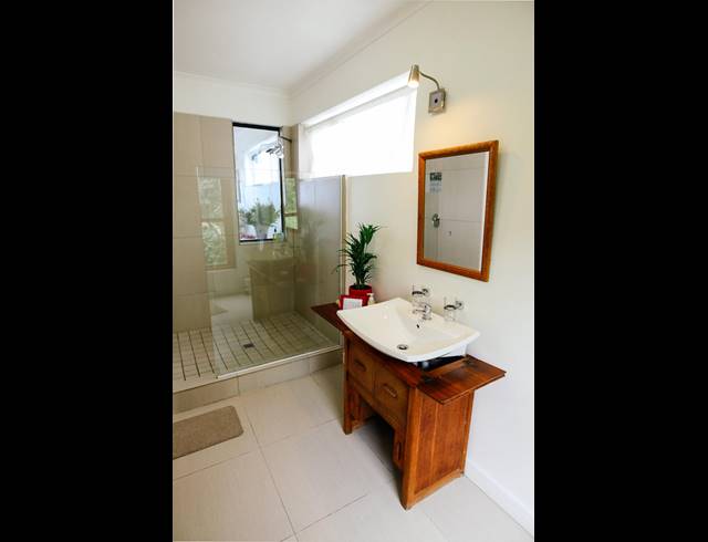 5 BEDROOM HOUSE TO LET IN TAMBOERSKLOOF